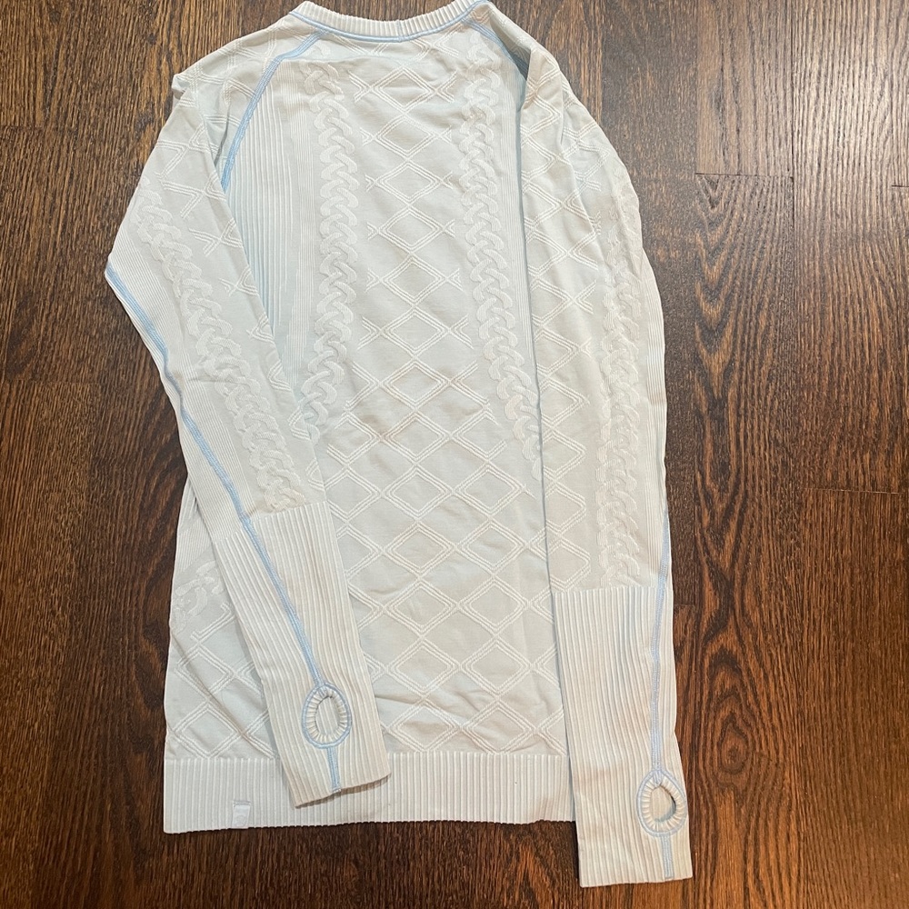 Cable Pattern Thick top - Picture 3 of 4